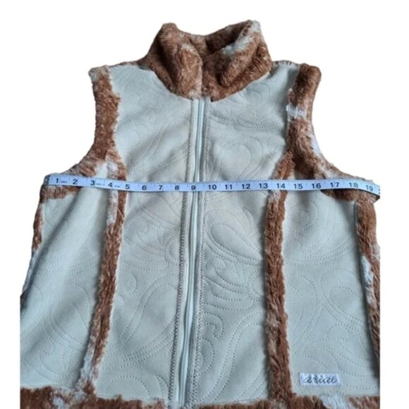 Ariat Reversible Cream & Tan Vest Sleeveless Faux Fur Vest M - Picture 6 of 9